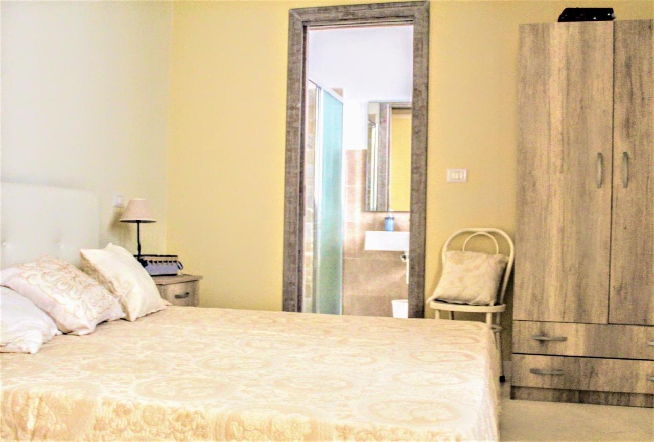Dimora Vico Dei Nohi Bed & Breakfast Lecce Ngoại thất bức ảnh